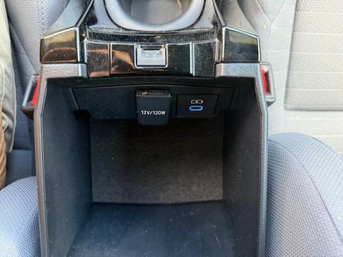 Used 2022 Toyota Corolla SE image 33