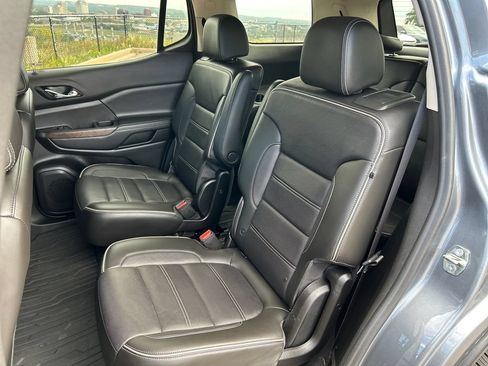 Used 2020 GMC Acadia Denali w/ Technology Package AWD/4WD image 19