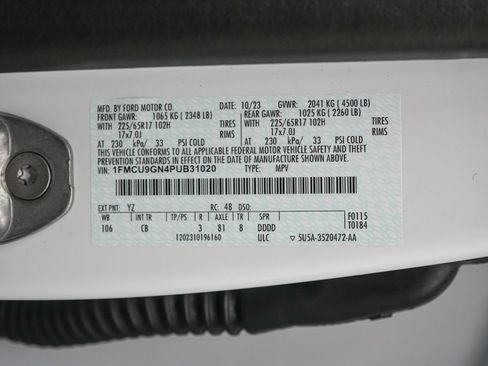Certified 2023 Ford Escape Active AWD/4WD image 23