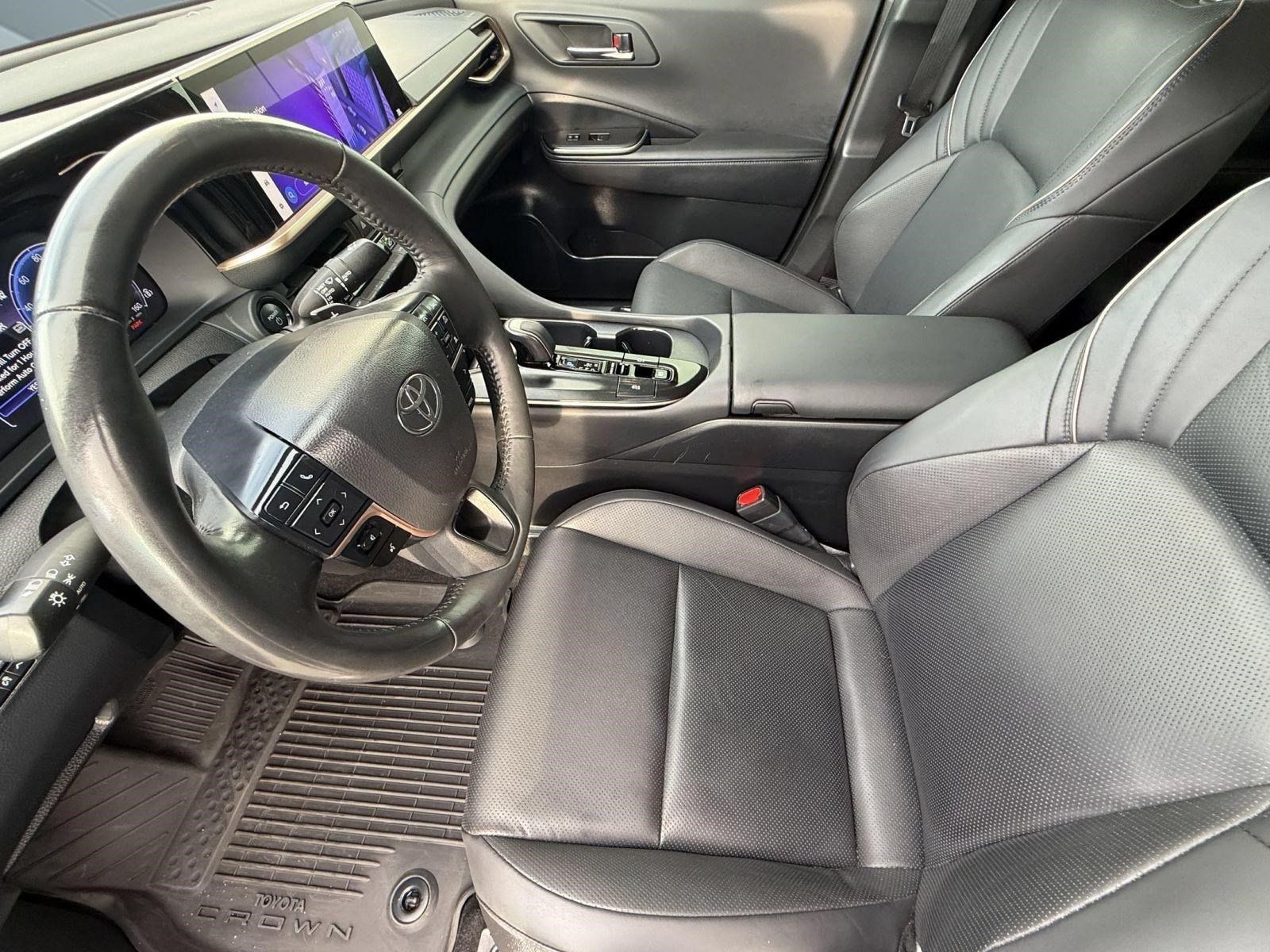 Certified 2023 Toyota Crown Platinum AWD/4WD image 5