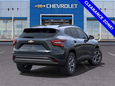 New 2025 Chevrolet Trax LT w/ Driver Confidence Package image 4