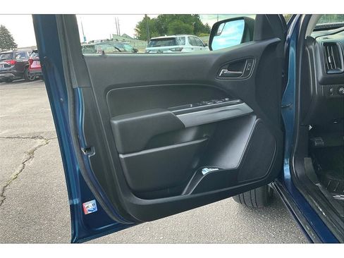 Used 2019 Chevrolet Colorado LT w/ Colorado RST Special Edition image 22