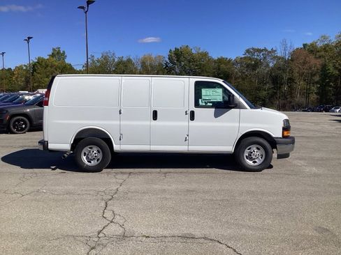 New 2025 Chevrolet Express 2500 w/ Driver Convenience Package image 8
