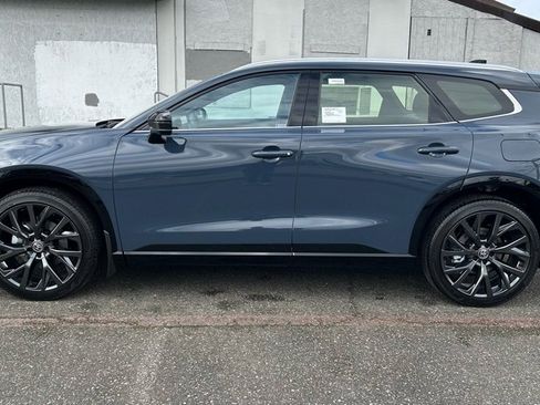 New 2026 Toyota Crown Signia image 8