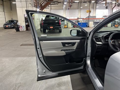 Used 2020 Honda CR-V LX image 18