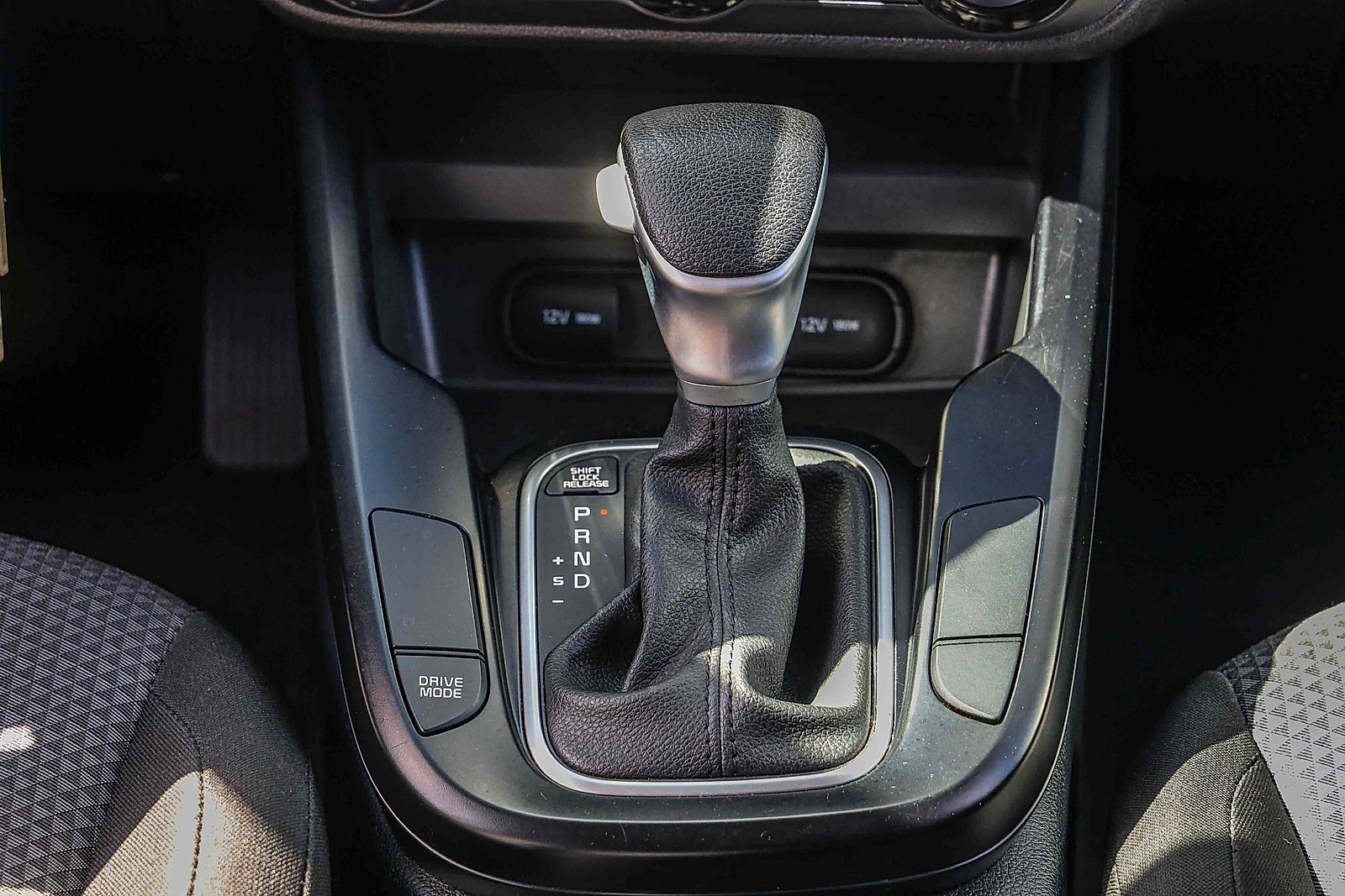 Certified 2025 Kia Soul LX w/ LX Technology Package FWD image 13