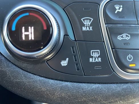 Used 2024 Chevrolet Malibu LT image 27