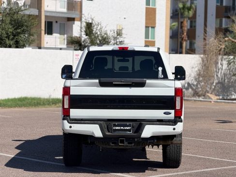 Used 2020 Ford F350 Platinum w/ Tremor Off-Road Package AWD/4WD image 4