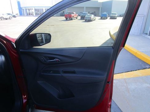 Used 2023 Chevrolet Equinox RS image 26