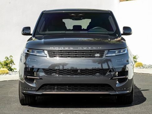 Used 2025 Land Rover Range Rover Sport Dynamic SE AWD/4WD image 3
