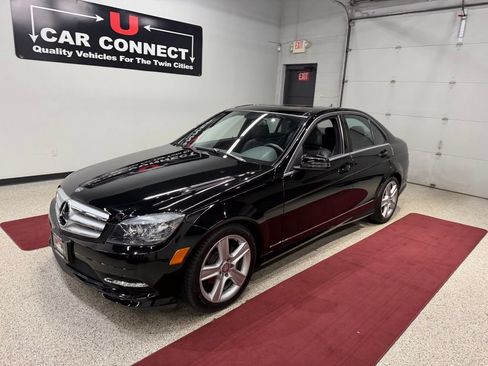 Used 2011 Mercedes-Benz C 300 4MATIC Sedan image 3