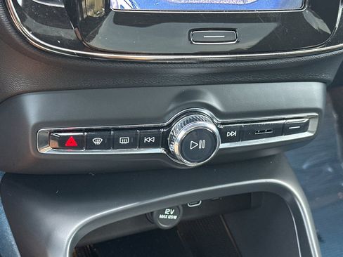 Certified 2023 Volvo C40 P8 Recharge Plus AWD/4WD image 24