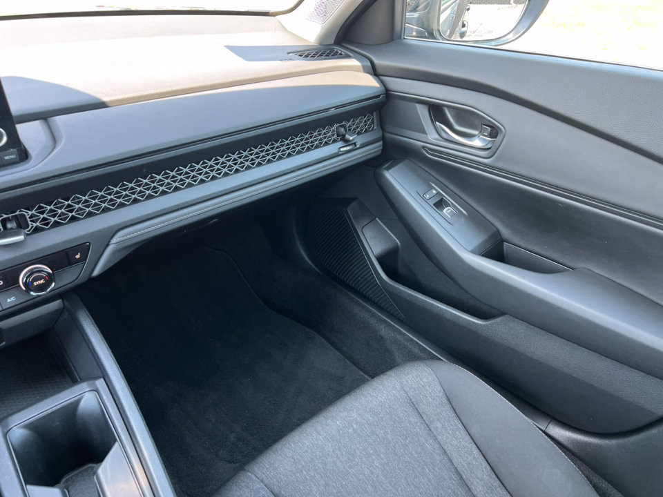 Used 2023 Honda Accord EX image 28