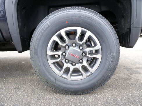 New 2025 GMC Sierra 2500 SLT w/ SLT Convenience Package image 14