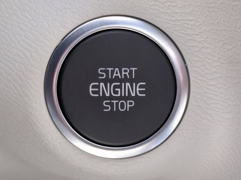 New 2026 Volvo XC40 B5 Ultra AWD/4WD image 24