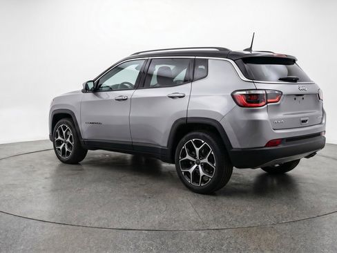 Used 2025 Jeep Compass Limited AWD/4WD image 6