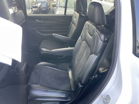 Used 2024 Jeep Grand Cherokee L Altitude image 22