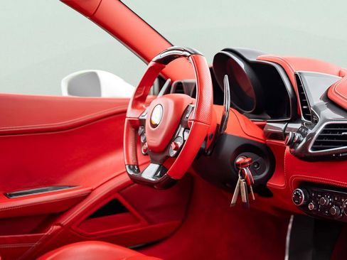 Used 2014 Ferrari 458 Spider RWD image 35