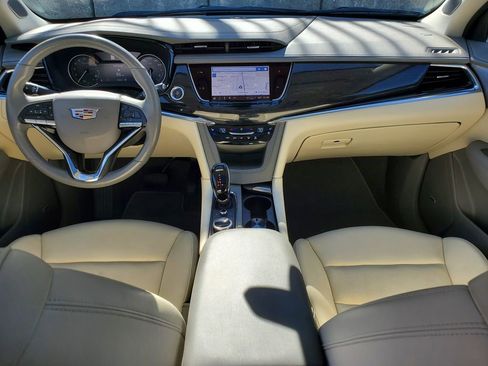 Used 2023 Cadillac XT6 Premium Luxury image 25