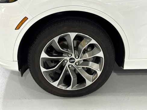 Used 2026 Lincoln Aviator AWD w/ Jet Appearance Package image 8
