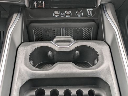 Used 2026 RAM 1500 Laramie w/ Night Edition image 20