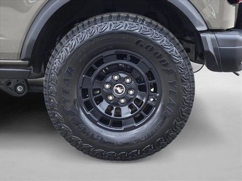 New 2026 Ford Bronco Badlands image 9