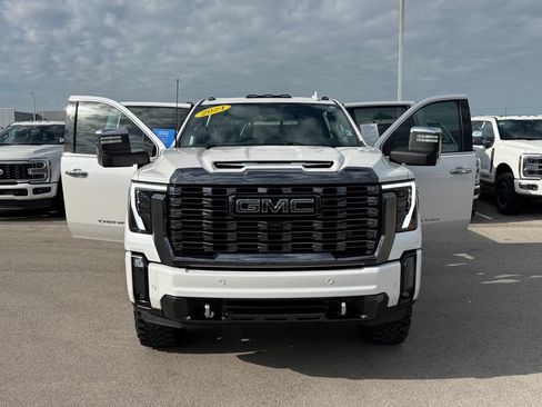 Used 2024 GMC Sierra 2500 Denali Ultimate AWD/4WD image 25