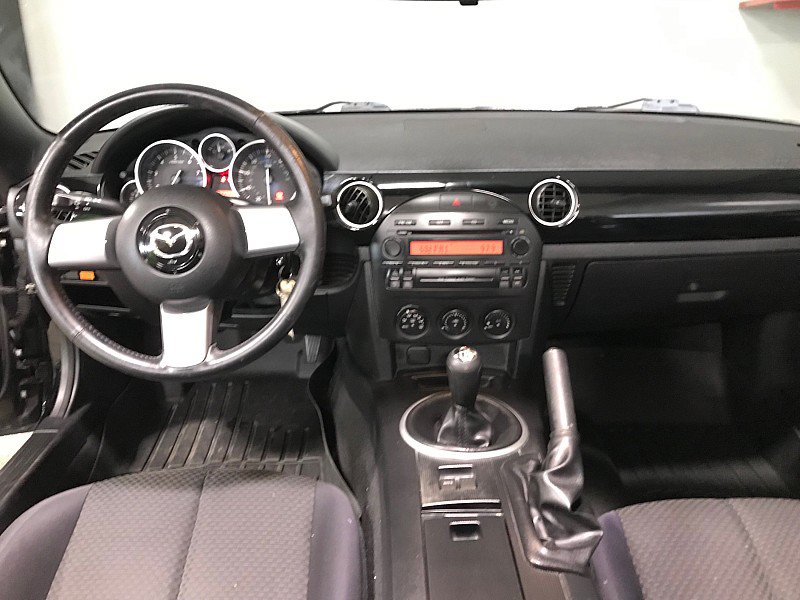 Used 2007 MAZDA MX-5 Miata Sport RWD image 23