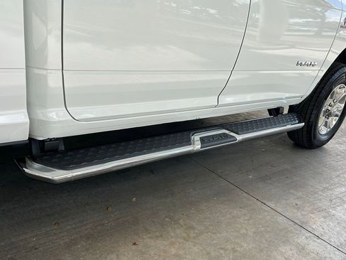 Used 2024 RAM 2500 Big Horn image 28