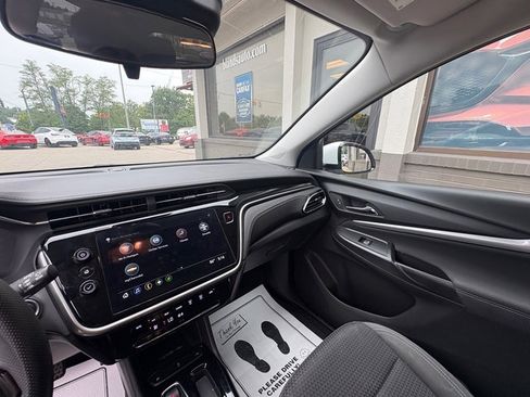 Used 2023 Chevrolet Bolt EUV LT FWD image 32