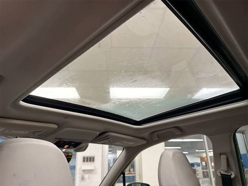 Used 2020 Subaru Forester Limited image 19