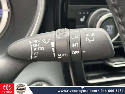 Used 2023 Toyota Highlander Bronze Edition AWD/4WD image 40