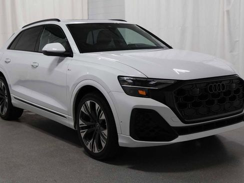 Used 2025 Audi Q8 Premium Plus w/ Premium Plus Package AWD/4WD image 13