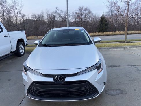 Used 2023 Toyota Corolla LE image 1