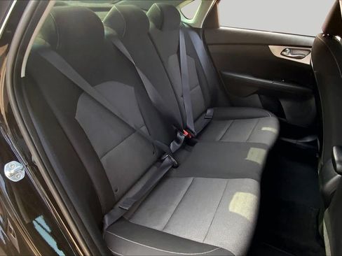 Used 2022 Kia Forte LXS FWD image 19
