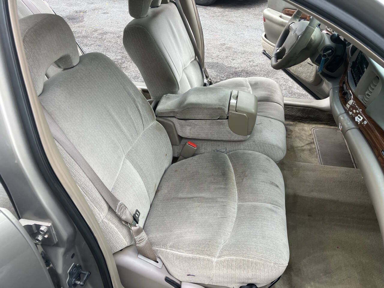 Used 2001 Buick Le Sabre Custom w/ Luxury Pkg FWD image 29