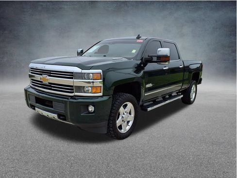 Used 2015 Chevrolet Silverado 2500 High Country w/ Duramax Plus Package AWD/4WD image 4