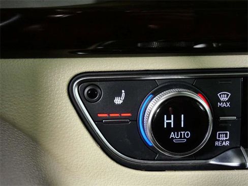 Used 2018 Audi Q5 2.0T Premium Plus w/ Premium Plus Package image 25