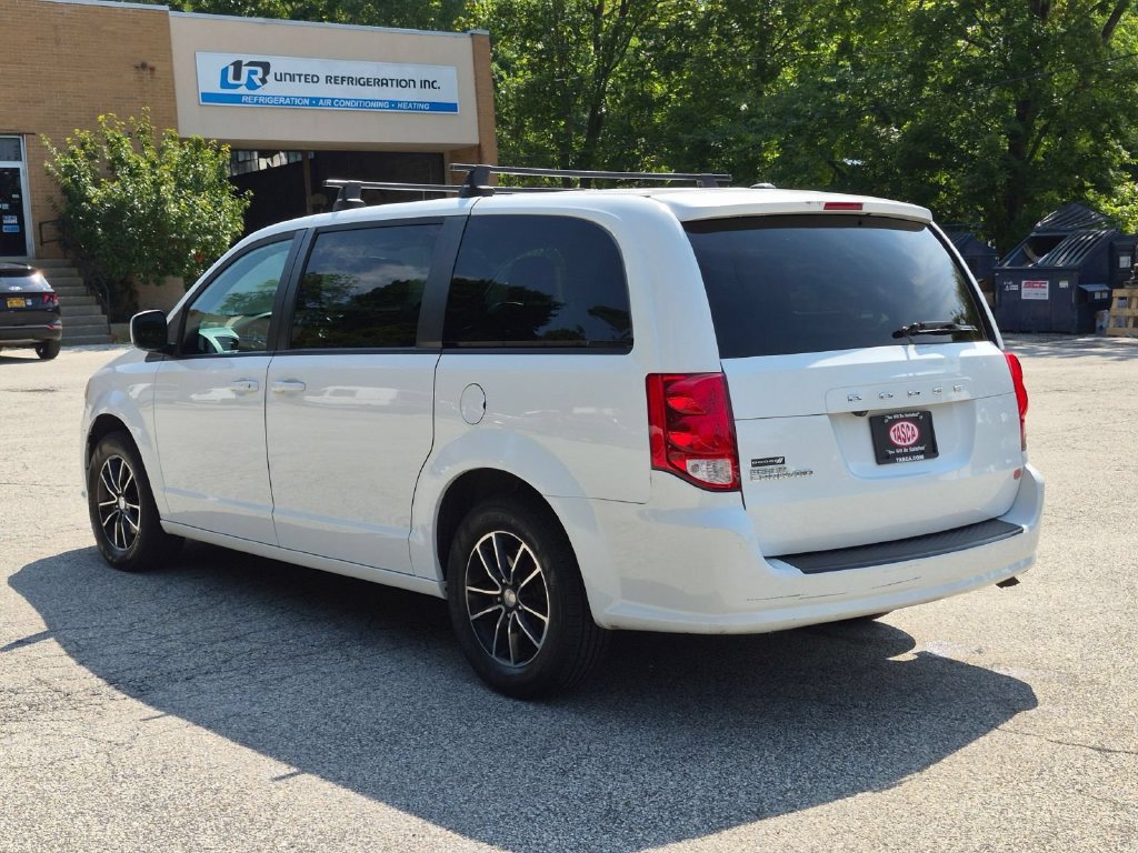 Used 2018 Dodge Grand Caravan SE FWD image 8