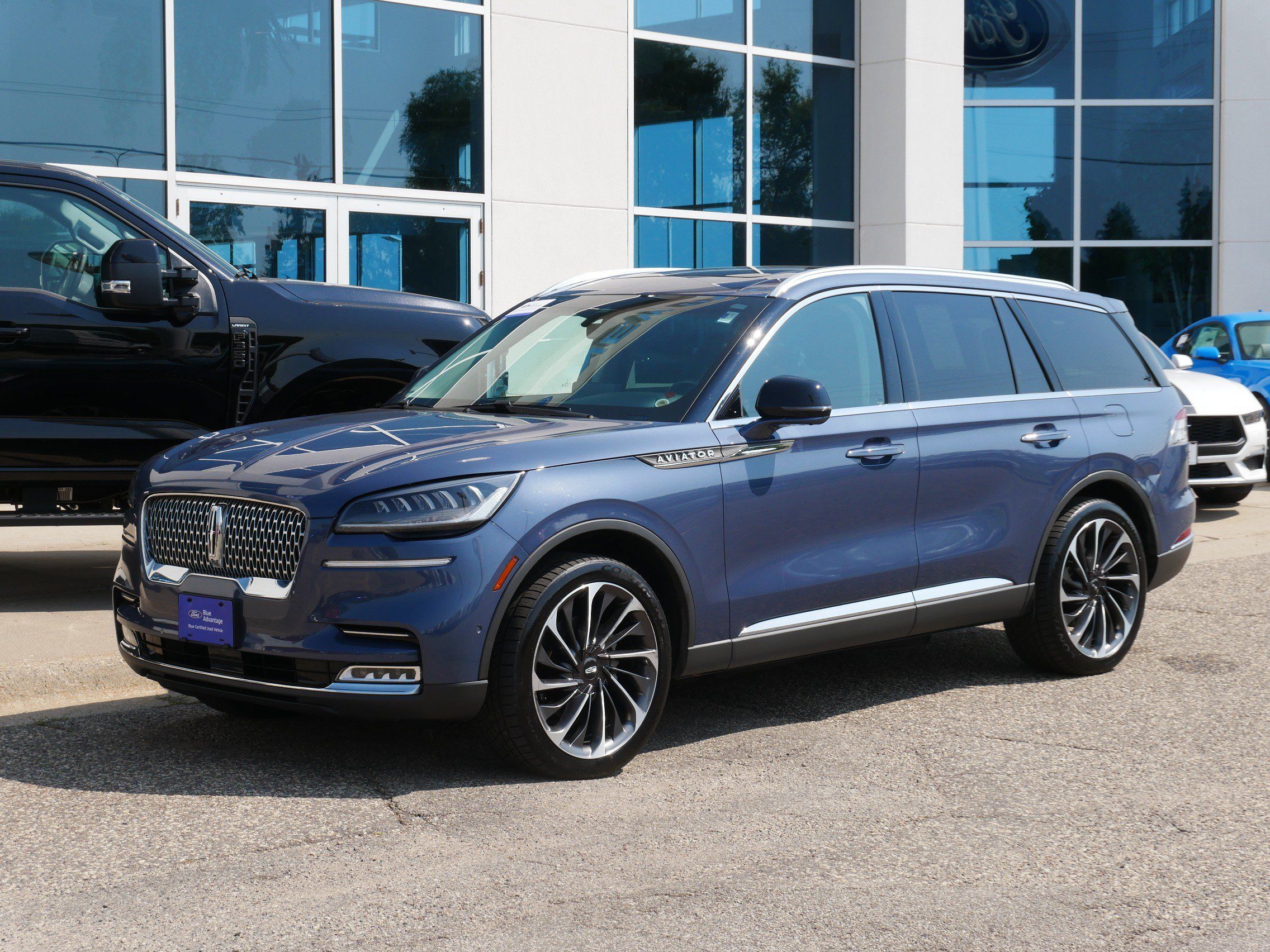 Used 2021 Lincoln Aviator Reserve w/ Equipment Group 201A AWD/4WD image 25