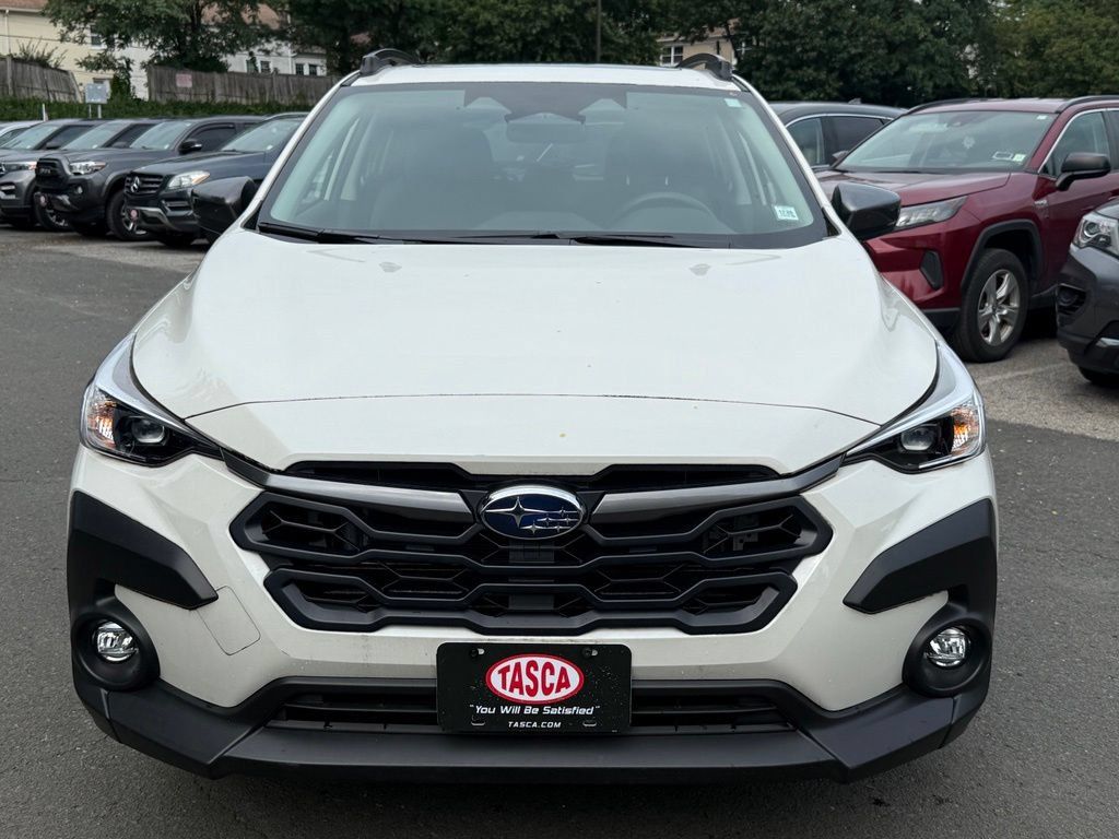 Used 2024 Subaru Crosstrek 2.0i Premium AWD/4WD image 3