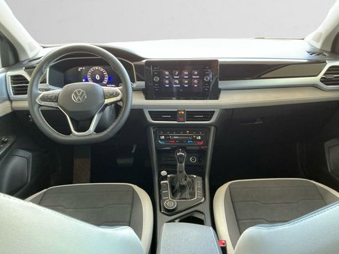 New 2025 Volkswagen Taos SE image 10