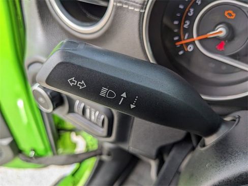 Used 2019 Jeep Wrangler Unlimited Sahara image 28