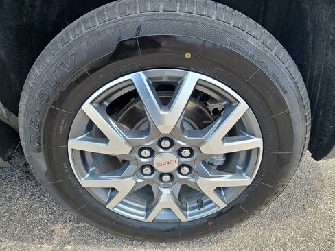 Used 2023 GMC Acadia SLT image 27