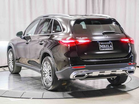 Certified 2026 Mercedes-Benz GLC 300 image 2