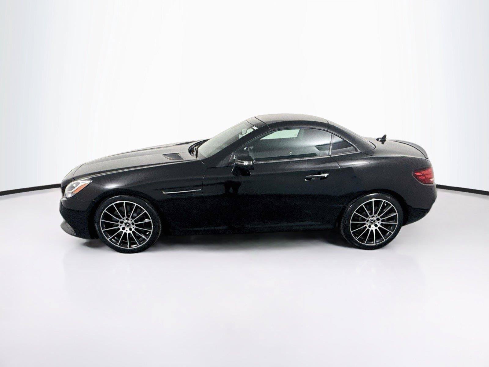 Used 2019 Mercedes-Benz SLC 300 image 2