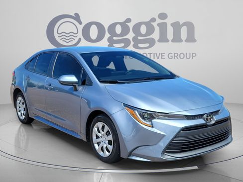 Used 2024 Toyota Corolla LE FWD image 7