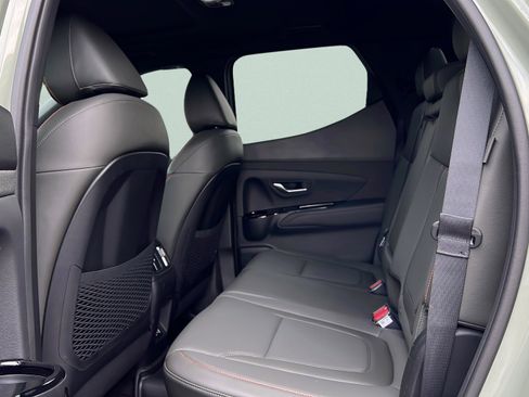 Certified 2025 Hyundai Santa Cruz Limited AWD/4WD image 13