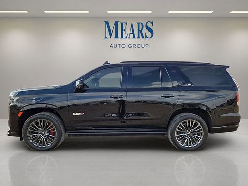 Used 2024 Cadillac Escalade V w/ Heavy-Duty Trailer Package image 2