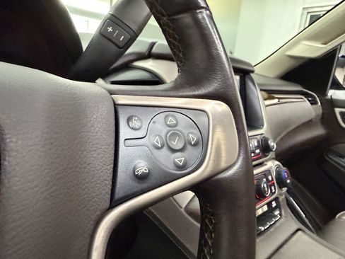 Used 2015 GMC Yukon Denali w/ Open Road Package AWD/4WD image 17